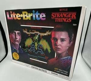 Lite-Brite‎ Netflix Stranger Things Special Edition Peg Board Set